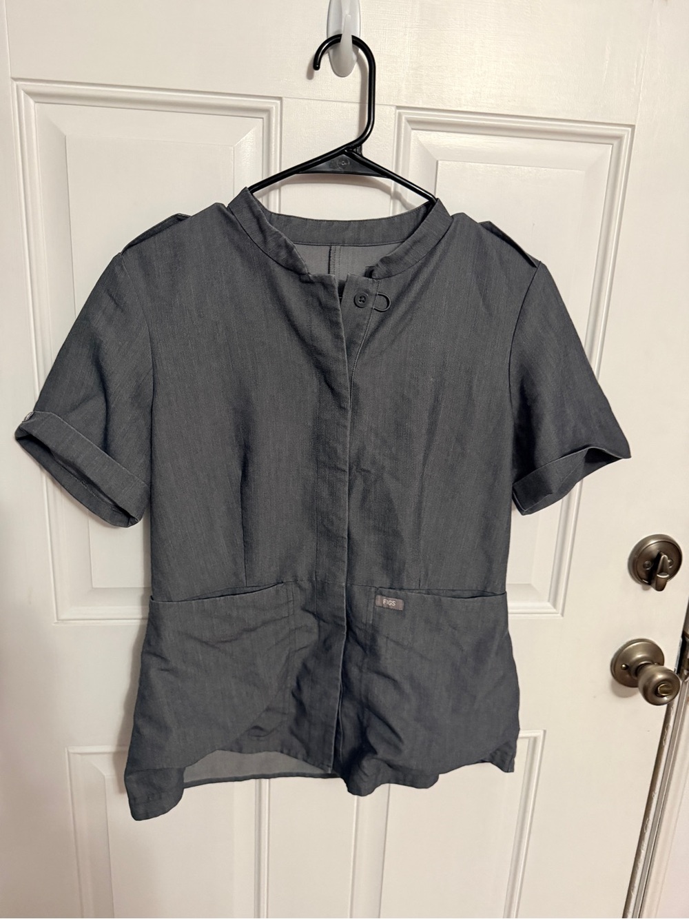 Figs Technical Collection Short Sleeve Shirt in Charcoal Gray